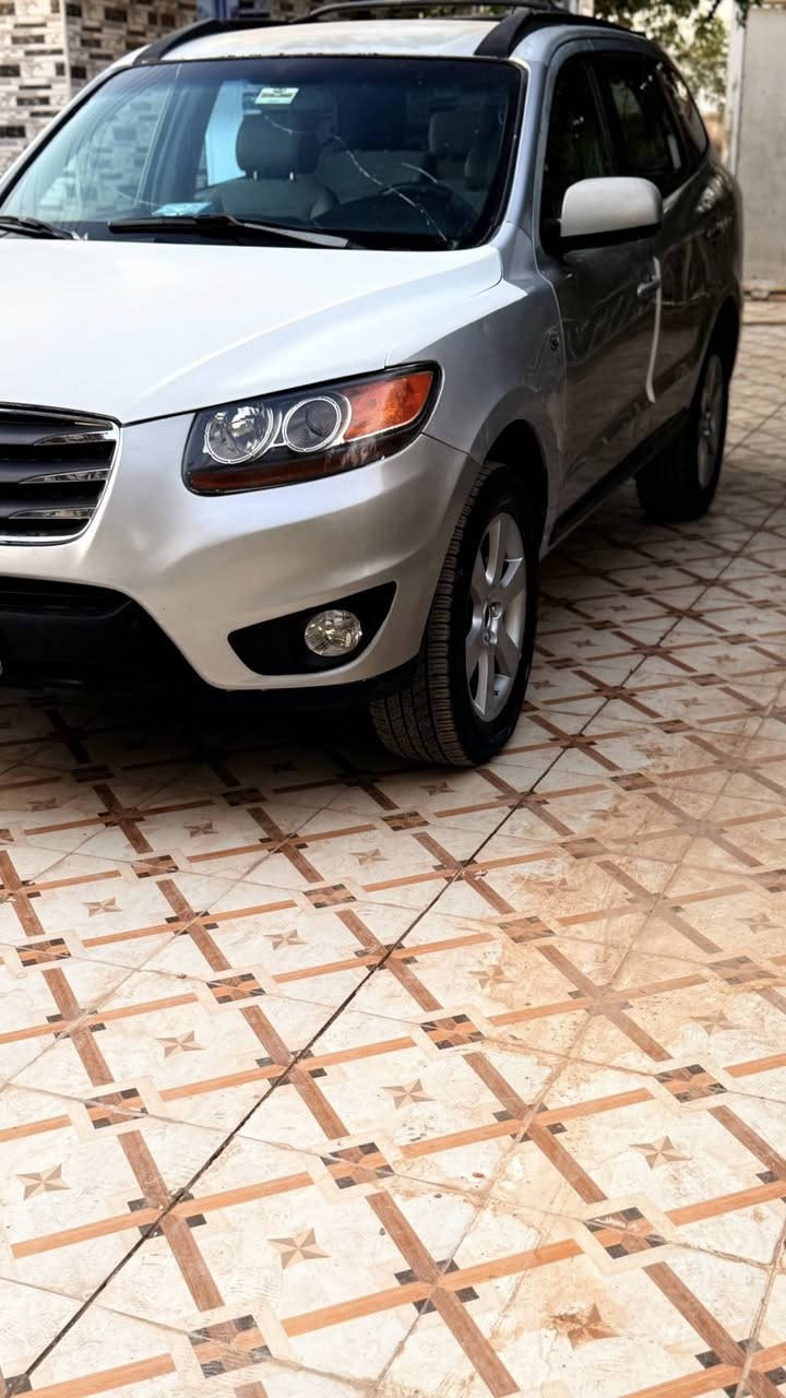 السلام عليكم ورحمة الله وبركاته للبيع سنتافي مديل 2008 رقم بغداد سنويه عاج  6 سلندر 7 راكب  السعر 110اوًبيهه مجال جاهزه حداديه مكينه كير تبريد بيهه تبديل جاملق امامي او بيهه رشات صبق مكاني ذي قار سوق الشيوخ ناحيت الطار ***********
