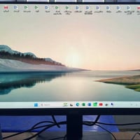 عندي شاشه حجم 23 ماركه acer نظيفه جدا للبيع  60 هيرتز  1080 الدقه السع...
