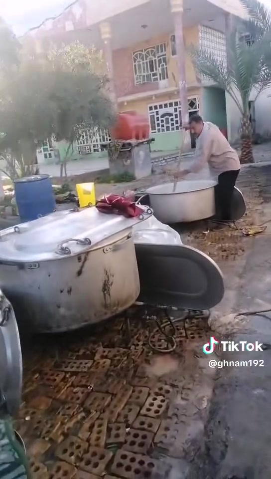 ابو عقيل الطباخ ***********
