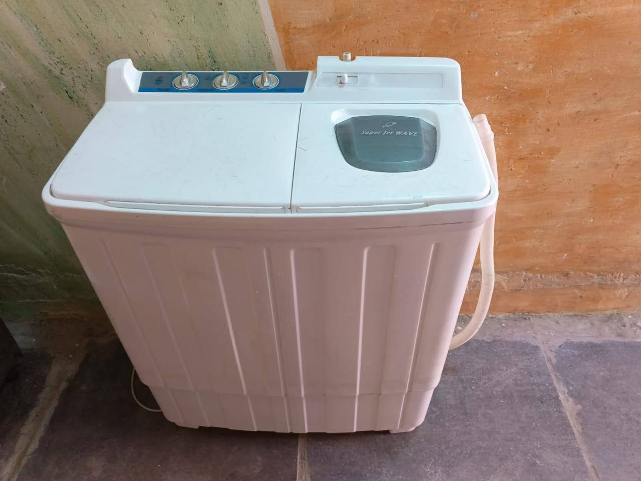 اغراض للبيع مكان بغداد  للاستفسار راسلو واتساب ***********
