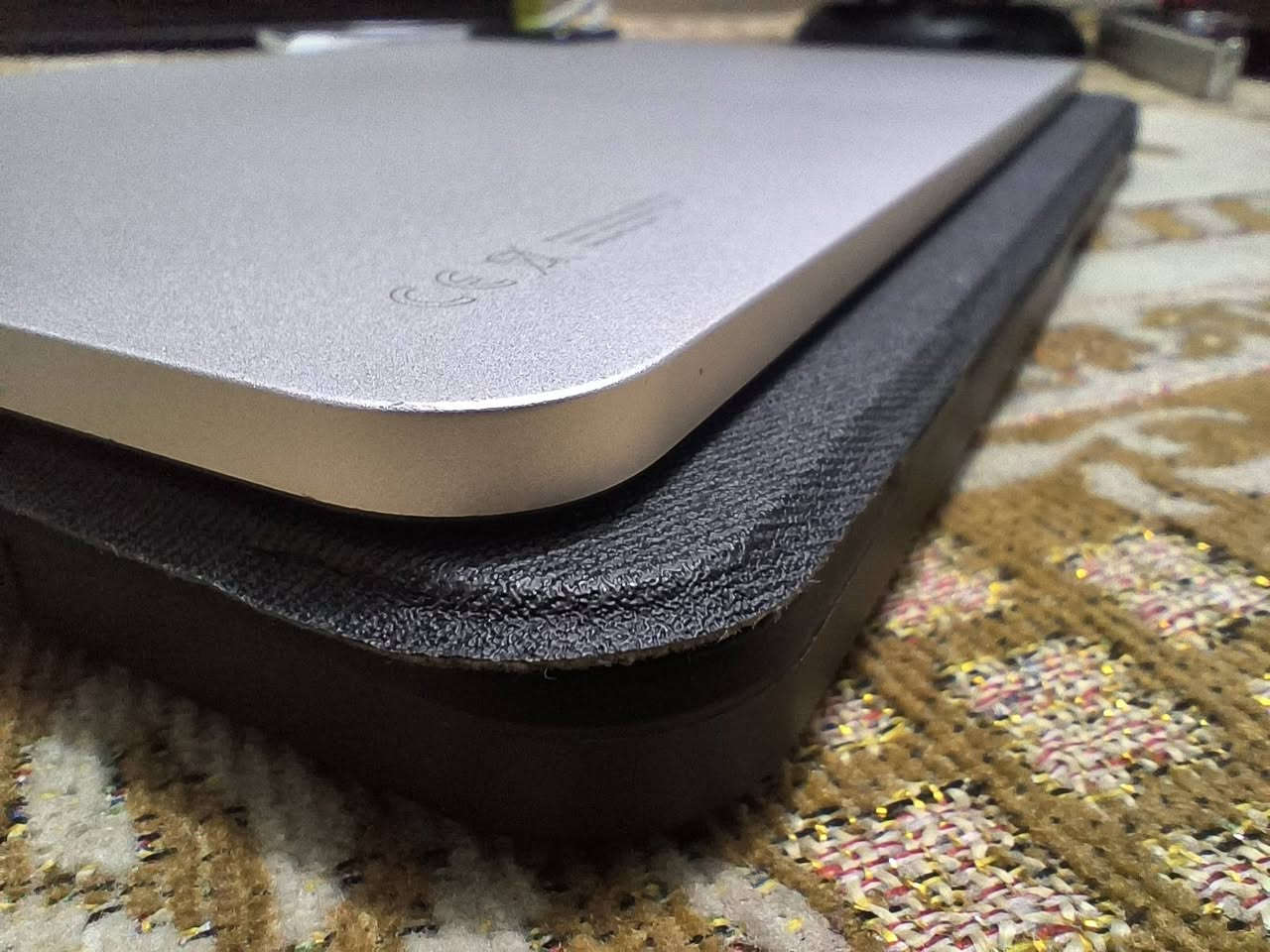 السلام عليكم شباب،
متوفر جهاز Xiaomi Pad 6 نظيف جداً وبحالة ممتازة، مخصص للمراوس فقط (حسب الرغبة والاتفاق).

الشاشة : 144hz و الحجم 11 inch ملاحضة الشاشه بيه خدوشه مجهريه ما تبين فقط بالضلمه و عليه ضوه خفيف يعني ما تأثر و بيه لزكه مات مناسب للكتابه بلقلم مالته

المعالج سناب دراكون 870 

سرعه الشحن 33 واط

الببجي 120 فريم بالتحديث الجديد 

​الجهاز يمتلك بطارية قوية جداً واعتمادية، والأرقام أدناه من واقع الاستخدام الفعلي والشاشة مشحونة بنسبة 1% فقط:

​وقت التشغيل الفعلي المستمر: صمدت البطارية لمدة 14 ساعة كاملة من الاستخدام المستمر دون شحن.

​الاستهلاك الأساسي: الاستهلاك الأكبر كان على تطبيق (سينمانا) بنسبة 81.28%، ويليه (TikTok) بنسبة 9.12%، ثم ألعاب مثل (FC Mobile) بنسبة 3.41%.

هاي البطاريه على سينمانه استخدام مستمر بشحنه وحده من1 الى 100 بالوضع العادي مو موفر البطاريه

​📦 الملحقات:

 ملحقاته الأصلية (العلبة والشاحن الأصلي و حافظه دفتريه و لزكه مات ملمس ورقي و مسكات ايباد).
سعر الملحقات الكفر 25 و الزكه 15 و المسكات 10

​📌 مكان التواجد: النجف

🔄 للمراوس: يرجى إرسال تفاصيل جهازك (النوع والنظافة) بالتعليقات أو الخاص، والاتفاق حسب القيمة.


**إذا كنت صاحب هذا الإعلان وتريد حذفه لأي سبب، رجاءا أرسل رسالة إلى الدعم الفني**
