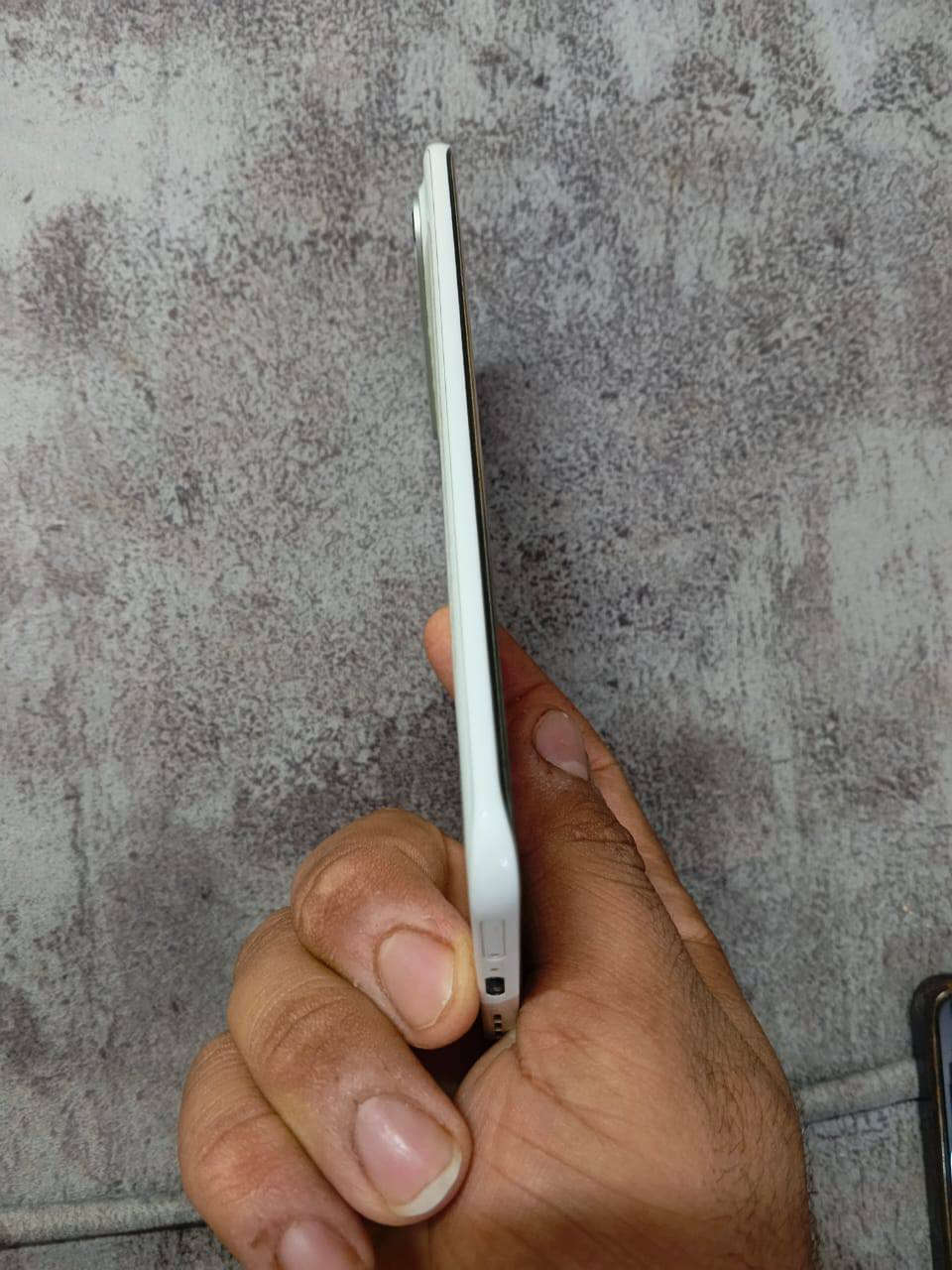 السلام عليكم جهاز للبيع تيكنو بوفا سلم ذاكرة 256 داخلية 8+8 جهاز جديد مكفول زلغ مابي ملخقاتة كاملة مكاني حلة الشراي يتصل ما متواجد على الفيس ***********
