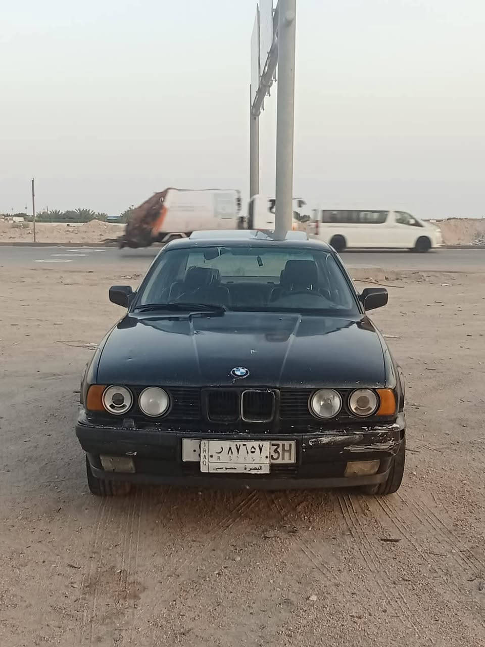 سلام عليكم بي ام دبليو موديل ١٩٩١ رقم بصره سنويه منتهيه من ٢٠٢٠ لون اسود غير محدد السياره كامل مواصفات فتحه وكشنات جلد كهربائي مكفوله من الكص والنقل والضربه  مكينه مسكر تك فانوص كير حلوو صلوات  حداده صدر توني شادهاا جديده مكاني البصره الزبير رقمي *********** السعر ٣٧ وبيها مجال السياره بس بطاينها الكدام والكشنات الكدام تعبانات
