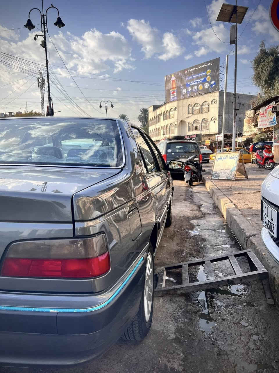 سلام عليكم 
بيجو للبيع موديل 2024 كفاله   عامه مكينه .كير .تدفئه .تبريد .ماشيه 29 الف .
السعر 85  العنوان الكاضميه شارع النواب 
   ***********
