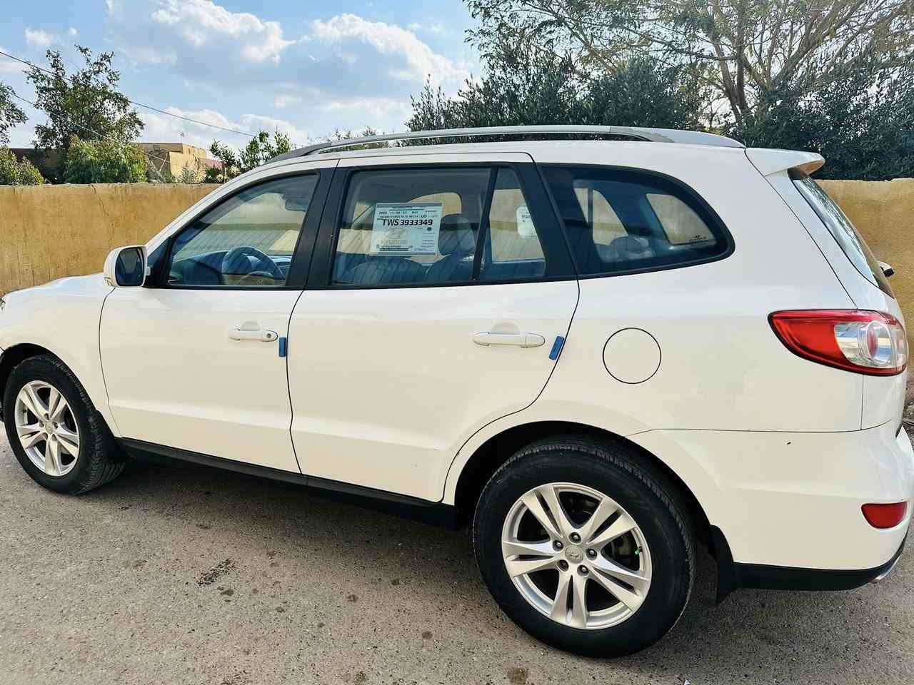 السلام عليكم 
سنتافي للبيع موديل 2012
خليجي سياره مكفوله بيها طخه بالجاملغ الأمامي طخه وليس حادث
محرك 6اسلندر
7راكب
سياره اسويج مو بصمه بدون فتحه 
تحكم استيرن جرس 120يدك
سياره ماشيه 260الف 
سياره مال جناي 
رقم بغداد انكليزي هزه جديده كلشي جديد ابسمي السنويه تسقط 2031
 مكاني بغداد قرب بسمايه
السعر 165وبيها مجال 
رقمي 
***********
متوفر وتساب
