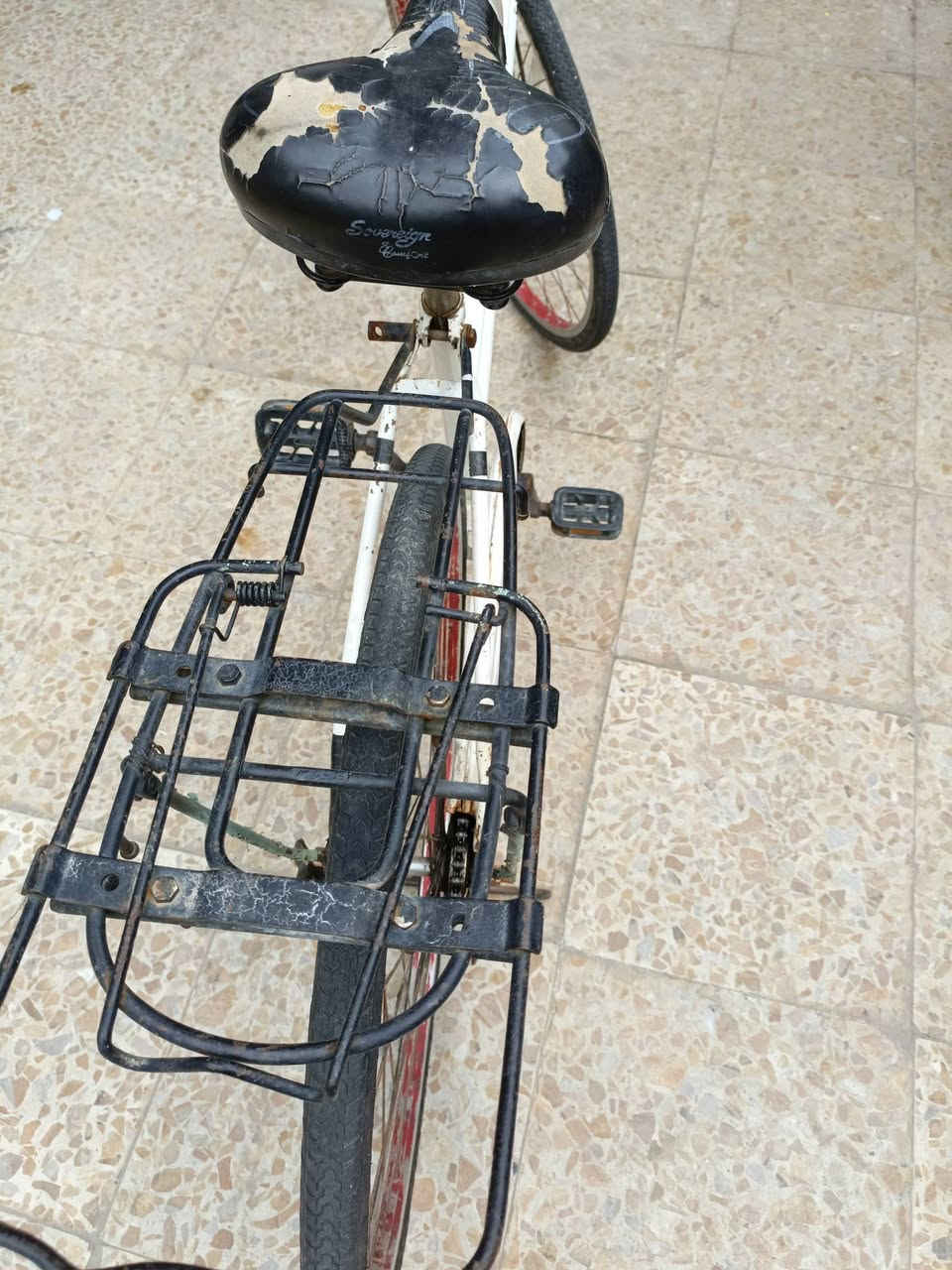 السلام عليكم بايسكل سياحي للبيع كلشي ما بيه سعر 40 مكاني بصره كزيزه


**إذا كنت صاحب هذا الإعلان وتريد حذفه لأي سبب، رجاءا أرسل رسالة إلى الدعم الفني**