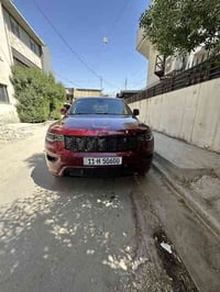 جيب كراند شيروكي بلاك توب رقم بغداد شبه مميز موديل 2020 ماشيه 96 الف ح...