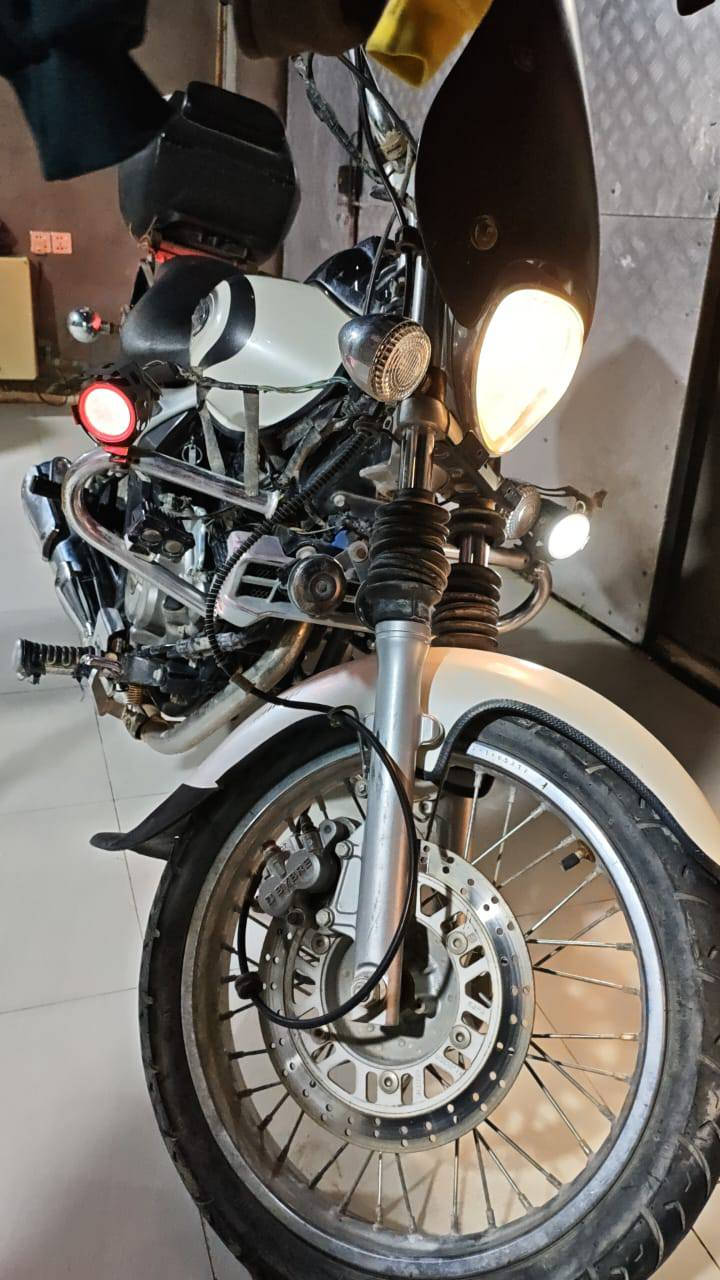 السلام عليكم دراجة افنجر كروز موديل 2018 دراجة مكفولة كشر ومكينة مرقمة بغداد تحويل ثاني يوم للاسفسار *********** السعر 2250 وبي مجال
