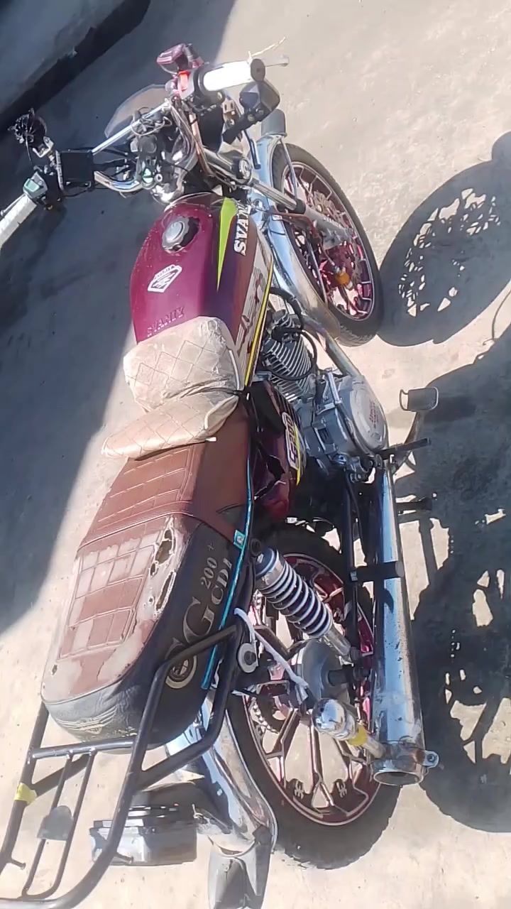 سلام عليكم ورحمه الله وبركاته اخواني الاعزاء دراجه موديل 2024 دراجه نضيفه محرك 2025 وراق بيه سعر 600 وبيه مجال الي شراي يراسلني على وتساب هاذ رقمي *********** تصال مفتوح وتساب هم مفتوح
