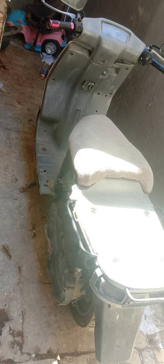 سلام عليكم دراجه بيكم نثيه ما صالهه هواي من متروكه كايمه عوزه بس تجفيت بعدهه نضيفه
سعر 80وبيهه مجال مكان كوت حي الحكيم


**إذا كنت صاحب هذا الإعلان وتريد حذفه لأي سبب، رجاءا أرسل رسالة إلى الدعم الفني**