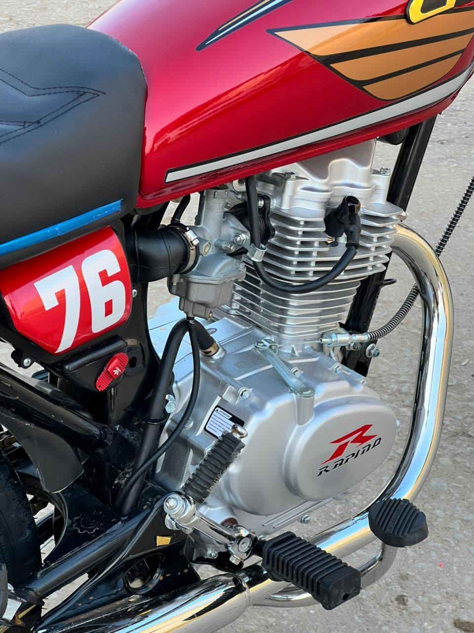 السلام عليكم دراجه تعمير 2026 محرك رابيدو صارله قليل من تعمرت شاصي سكنر 7 اوراق دراجه نفس الصور الرقم *********** متواجد خاص راصطه طياري ثقيل
