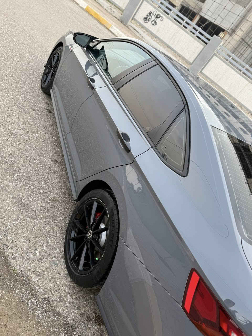 جيتا GLI/40yars موديل 2024 سنويه باسمي جديد لحد 2030 تايرات جديد 🆕 ماشي 19 km افلنجه سپورت رقم اربيل   سياره جديده مابي قطره مصرف حجم مكينه 20/Torbo  كشنات هيتر  سياره حادث ماله فقط چاملغ سكن  بدون دواخل بدون ايرباگ سعر 185$ مجال شراي خابر ***********
