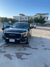 2022 موديل جاملخ خلفي ونص باب الخلفي صبغ السعر 150 وبيها مجال قليل 077...