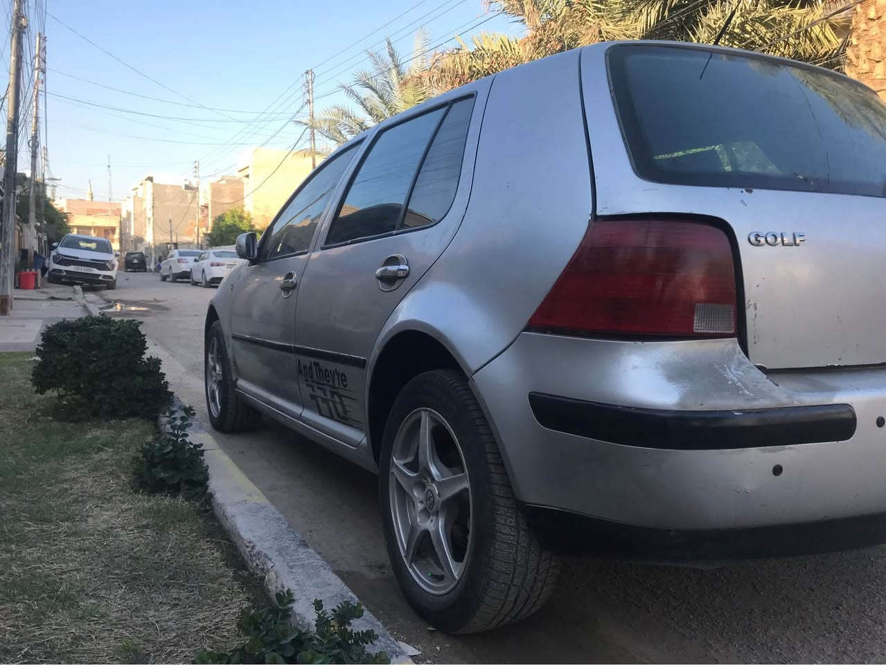 تحويل موجود صاحبها من اهل الرميثه ابصف السماوه تتفق وياه عل بصمه اذا يجي بصملك او تروحله فول من عدا سلايت كير مكينه حاويه تخم تاير جديد بيها لواحض قليله بس السيارا مكفوله من الصبغ مابيها مكان السيديه خابرني وبيك خير ودلل *********** بغداد, العراق
