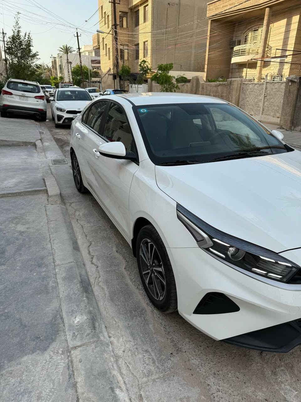 يا الله للبيع كيا سيراتو موديل 2024 سياره جديده كلش مكفوله كفاله عامه
ماشيه 40 الف 
مواصفات نص 
ويل كب 
حساسات 
لد نهاري 
تحكم استيرن جيهتين 
حاكيه
نضاره 
خمس تجاوي 
 السعر ب (180) 
رقم بغداد انكليزي حره بسمي مداور ثاني يوم 
مكان سياره السماوه 
اكثر تفاصيل اتصال 📞.                       (***********)
