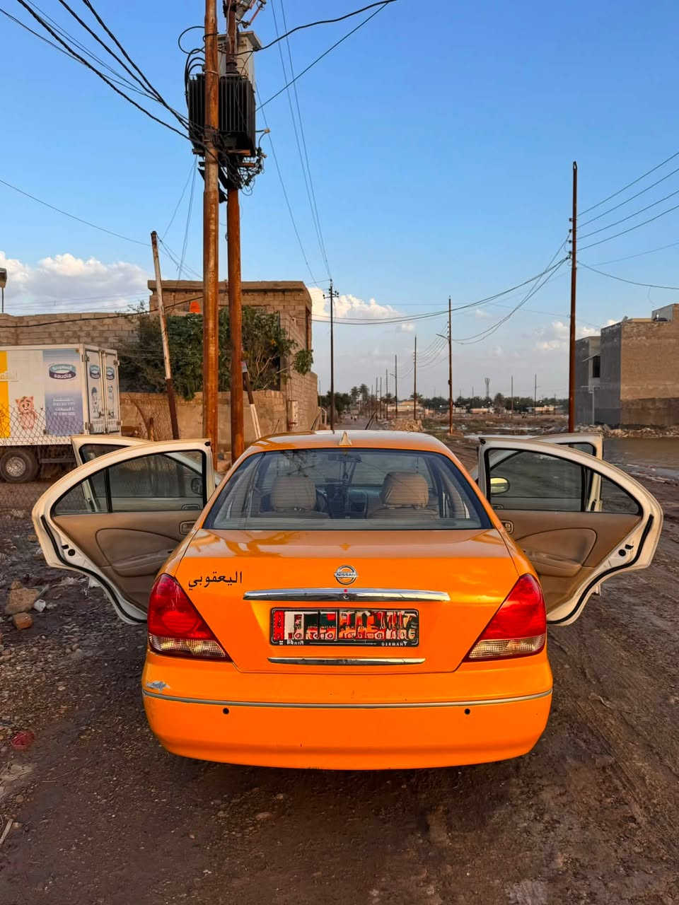 سلام عليكم شباب سني ٢٠٠٨با اسمي تحويل ثاني كير ماكينه تبريد 🥶كفاله   سياره بيها ظربه فقط بلا جنطه المكان السياره الكراده السعر ٧٥وبيها مجال للطيبن فقط اتصال اجاوب ***********
