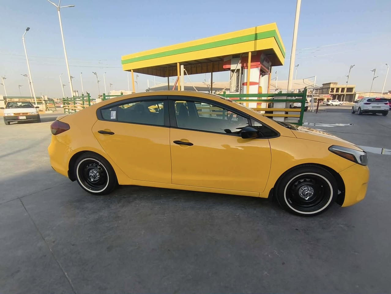 السلام عليكم
فورتي 2018
رقم بغداد 
السيارة جاهزة 
كير مكينة 
حدادية 
تريد نقص كمبريسر. 
تحويرة غاز 
مكينة 2000
السعر 117
الاستفسار الاتصال ***********
