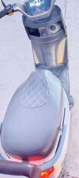 دراجه شحن السعر 650/ ملاحظه اقره المنشور وخابر  بيها مجال قليل جدا
الاسم رانج  موديل 25
المواصفات نضام p وقوف Rرجوع لل خلف
البطاريه 32 V72 العدد 6 باتري طياري ✈️
السرعه القصوه 71  تمشيك الشحنه الوحده 50km حقيقي
العنوان كركوك  الرقم / ***********  ماشيه 3 الف كيلو بعدها بحاله الوكاله
