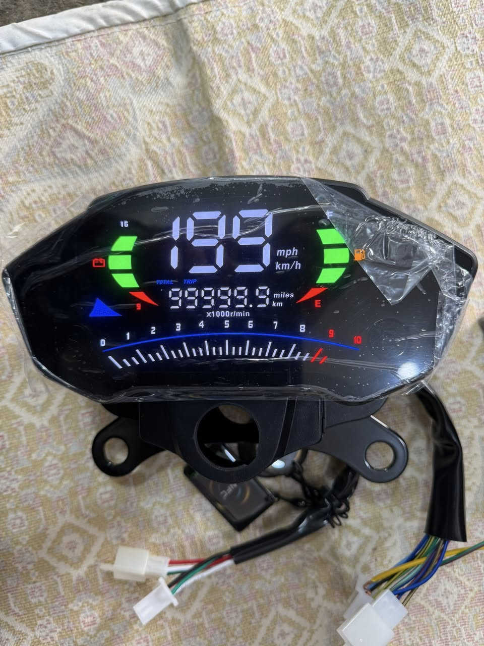 السلام عليكم فضل الله اتوفر جميع ادوات  دراجات مواد اصلية يوجد خدمت توصيل رقم ***********
