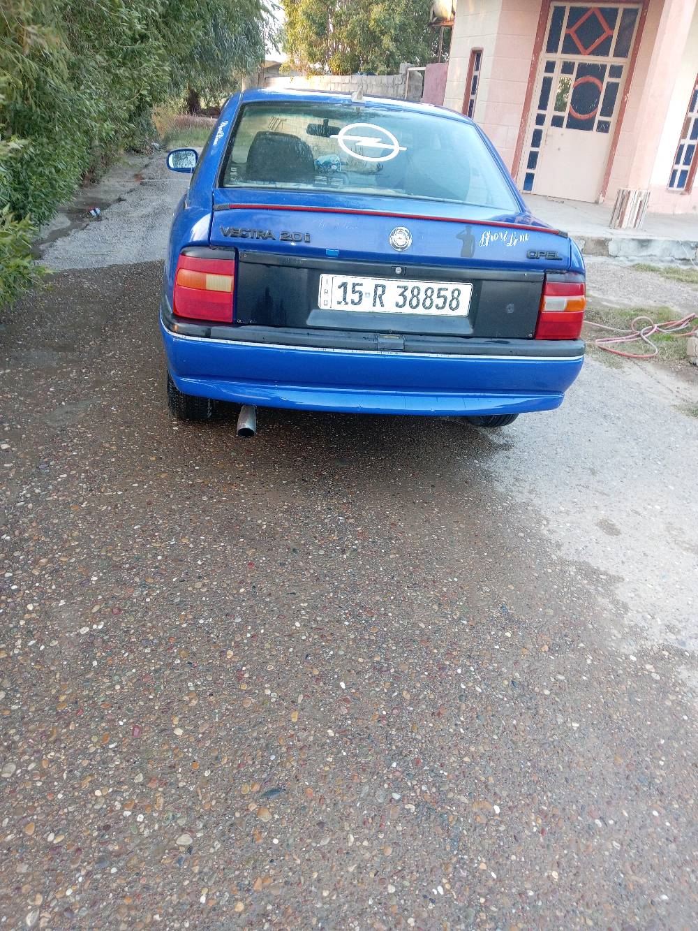 سياره فكتره لبيع موديل ٩٥ محرك 2000 كامل وصفات 