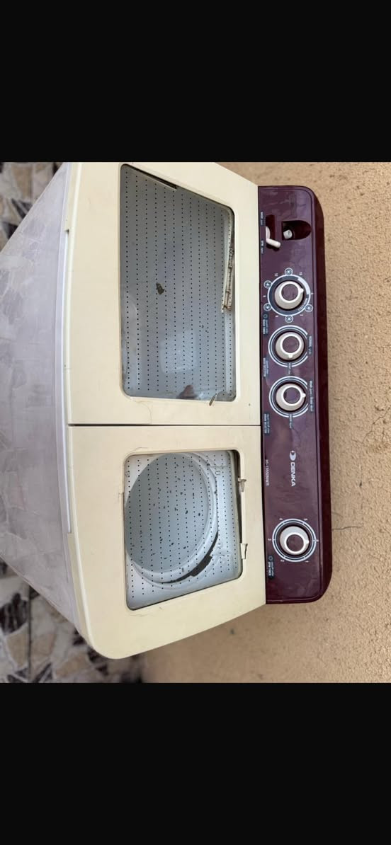 للبيع غساله نضيفه  شغاله وع فحص سعر 80 وبي مجال قليل العنوان حله شارع الامام علي ***********
