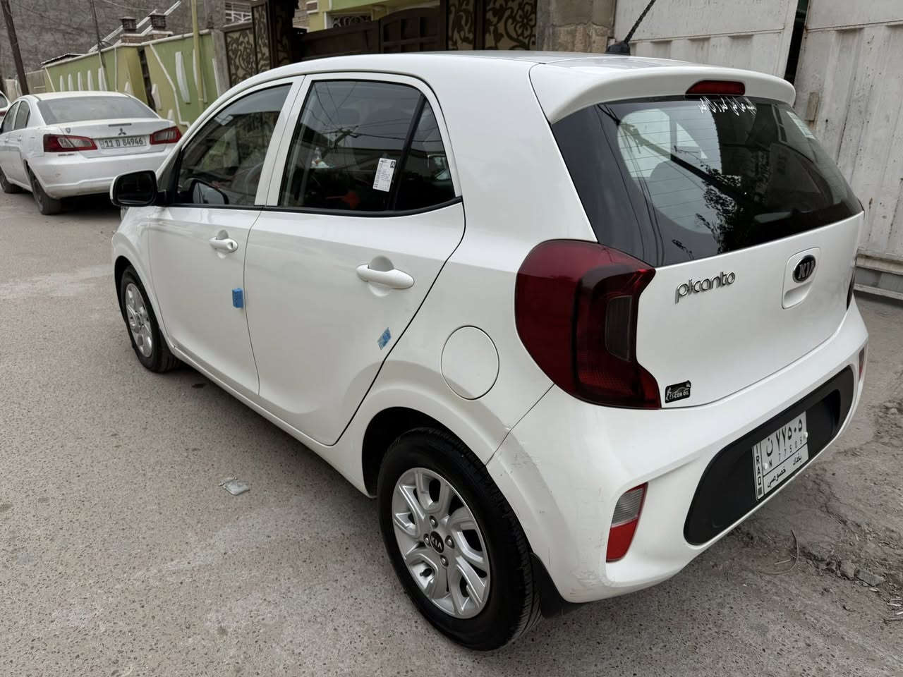 بيكانتو 2020 ابيض
بغداد
ماشية 41 
كامرة خلفية 
شاشة 
ويل كب 
مابية دكة جاكوج 
عدا صبغ لحية الدعامية الامامية للجمالية فقط 
سعره 117 وبيه مجال 
مكاني حي الاعلام 
***********
