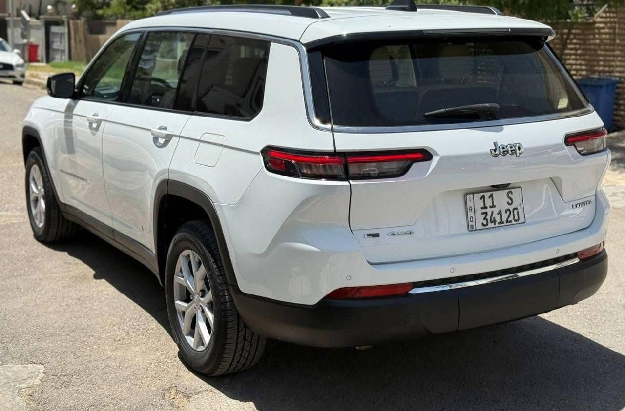 جيب لمتد 2022 LIMITED (L ) فوول مواصفات
 عدا الفتحة  ماشية 85 الف كيلو 7 راكب مقاعد منفصلة vip
وارد امريكي
محرك 3600 
مقاعد تدفئة و تبريد 
ستيرن تدفئة 
صندوق كهرباء
رادارات محيطية 
وباقي مواصفات اللمتد المعروفة 
( السيارة بيها صبغ بنيد و جاملغات امامية نظيفة جدا بدون اي نقص ) سيارة مكفولة من شاصي ومحرك 
رقم بغداد
رقمي ***********
