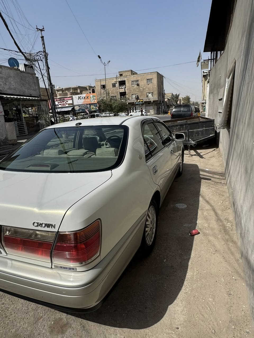 السلام عليكم لبيع ملكه مديل 2003 مكفول عامه من صبغ وضرب سياره جهازه عله خار حبه  قرار 48وكاله بسمنه صاحب سنويه موجود مادفوع كمراك مالهه  المكان بغداد الرقم ***********
