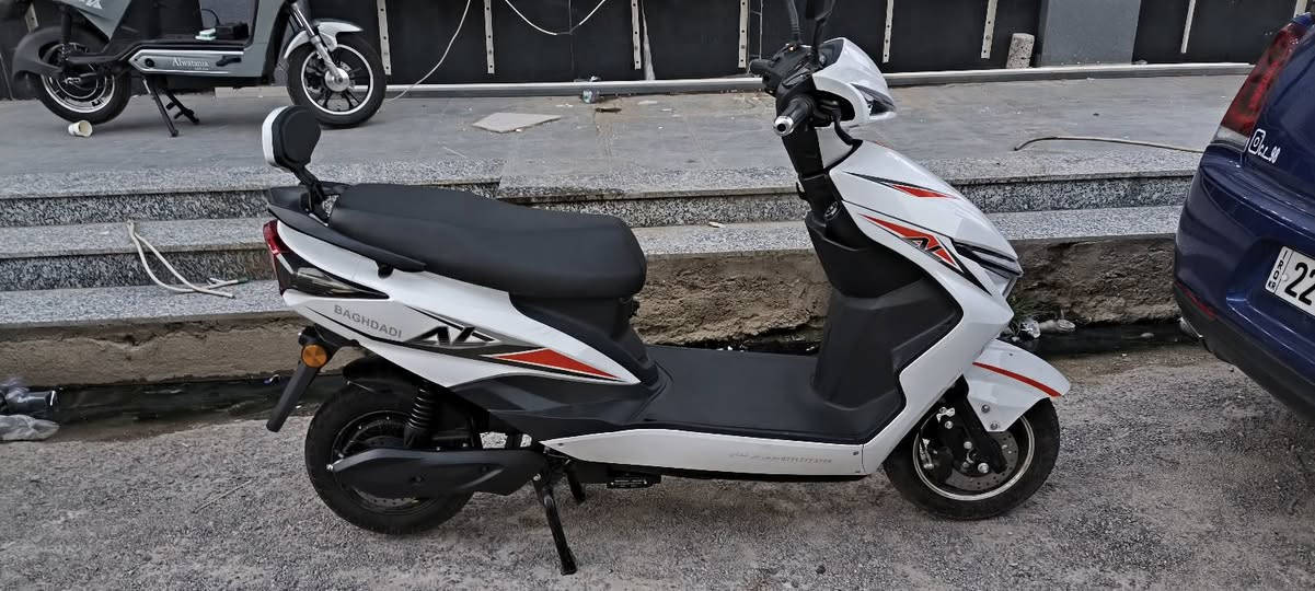 سلام عليكم هاي الدرجه للبيع سرعه 80شرط تاخذه باتريت جديد كله جديد ليت اشاره يمين يسار كله شغل السعر 400وبي مجال لطيبين الرقم ***********
