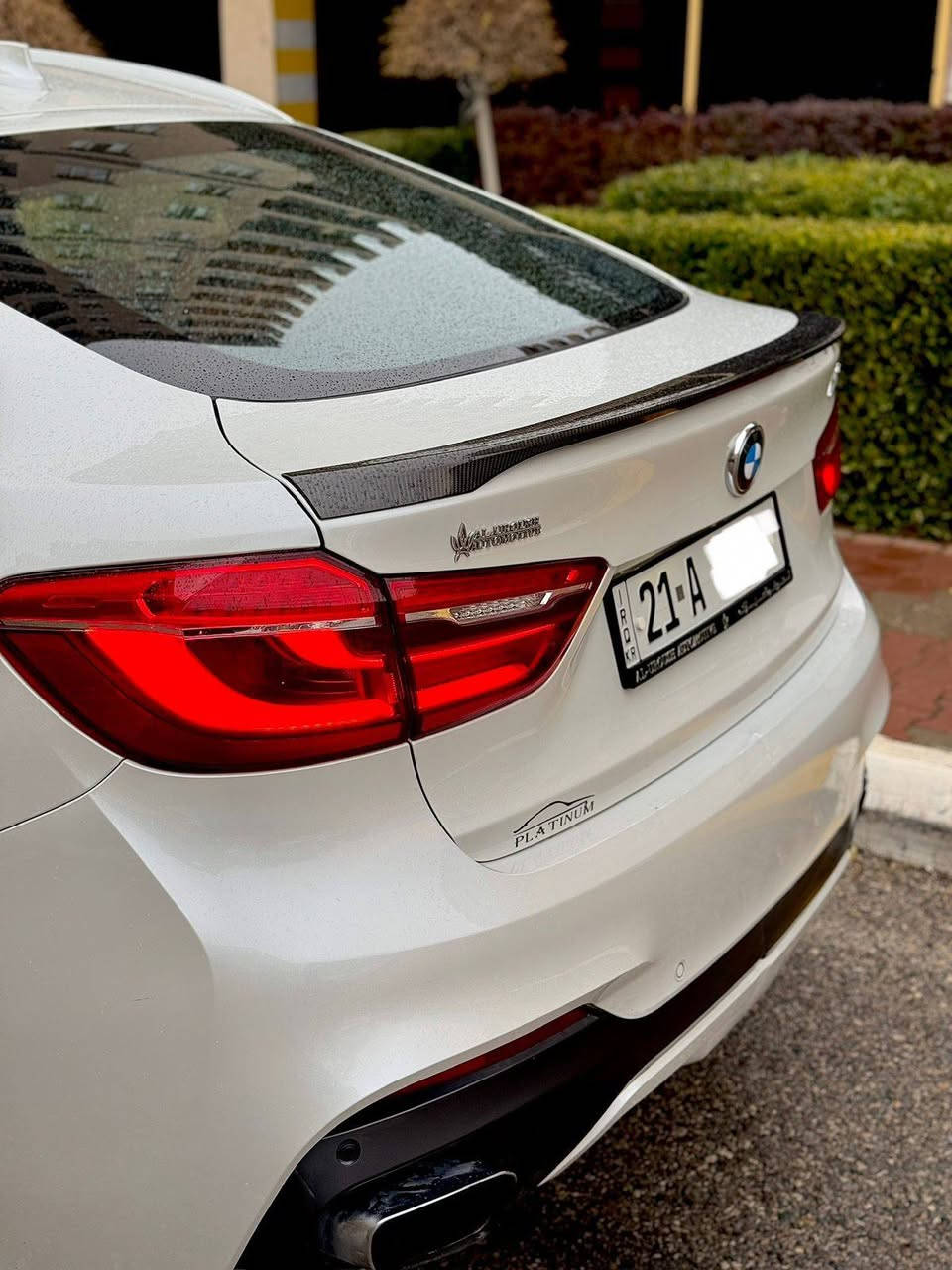 السلام عليكم 
2015
BMW. X6 
ام باكيج 
وكاله عروش 
مكينه 4•4 لتر m
8 سلندر تون توربو 
مالك واحد من الشركه لي هسه
مكينه ما مفتوح بلاد
فول فول موصفات 
كفاله من الصبغ 
ماشيه 115 الف 

داخل برتقالي 
كاربون فايبر مكانات
داته شو
بصمه
حساس٣٦٠
رادار 
تحكمات فل
السايره 1\1 
السعر ٢٩٠ ورقه واكو مجال ان شاء الله 
***********
