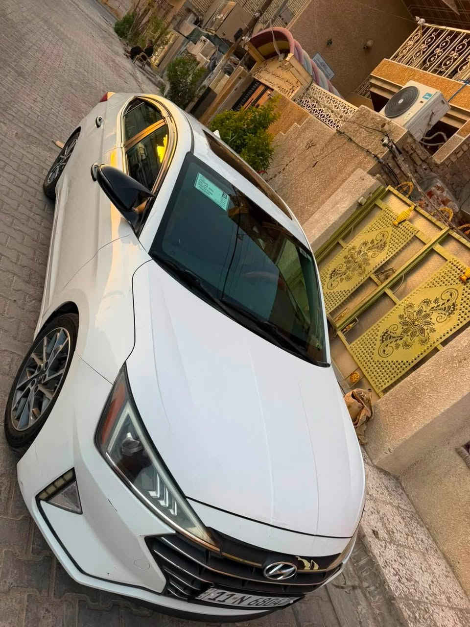 السلام عليكم للبيع الانتراموديل 2019 رقم بغداد  فول رقم بغداد أنكليزي فول مواصفات وارد كندي 
. المواصفات ………..
 فتحه سقف اسلايت
 بصمه تشغيل 
بصمة صندوق 
 بصمه أبواب  
 رادار امامي وخلفي 
 كشنات تدفئه
 رادار جانبي 
 ويلكب كروم بلادي 
 لايتات عدسه 
 تحديد مسار 
 مثبت سرعه 
 وقوف ذاتي 
 مانع اصطدام 
 شاشه ثلاث انضمه (سمارت - نورمال-سبورت) 
 كامره دوارة
تدفئة ستيرن 
ماشية 167 كيلو متر 
شاشة كاربلي 
محرك دوش  
موجود سونر مالتها 
مكان السيارة بغداد 
السعر 123 وبيها مجال 
للاستفسار
 ***********
