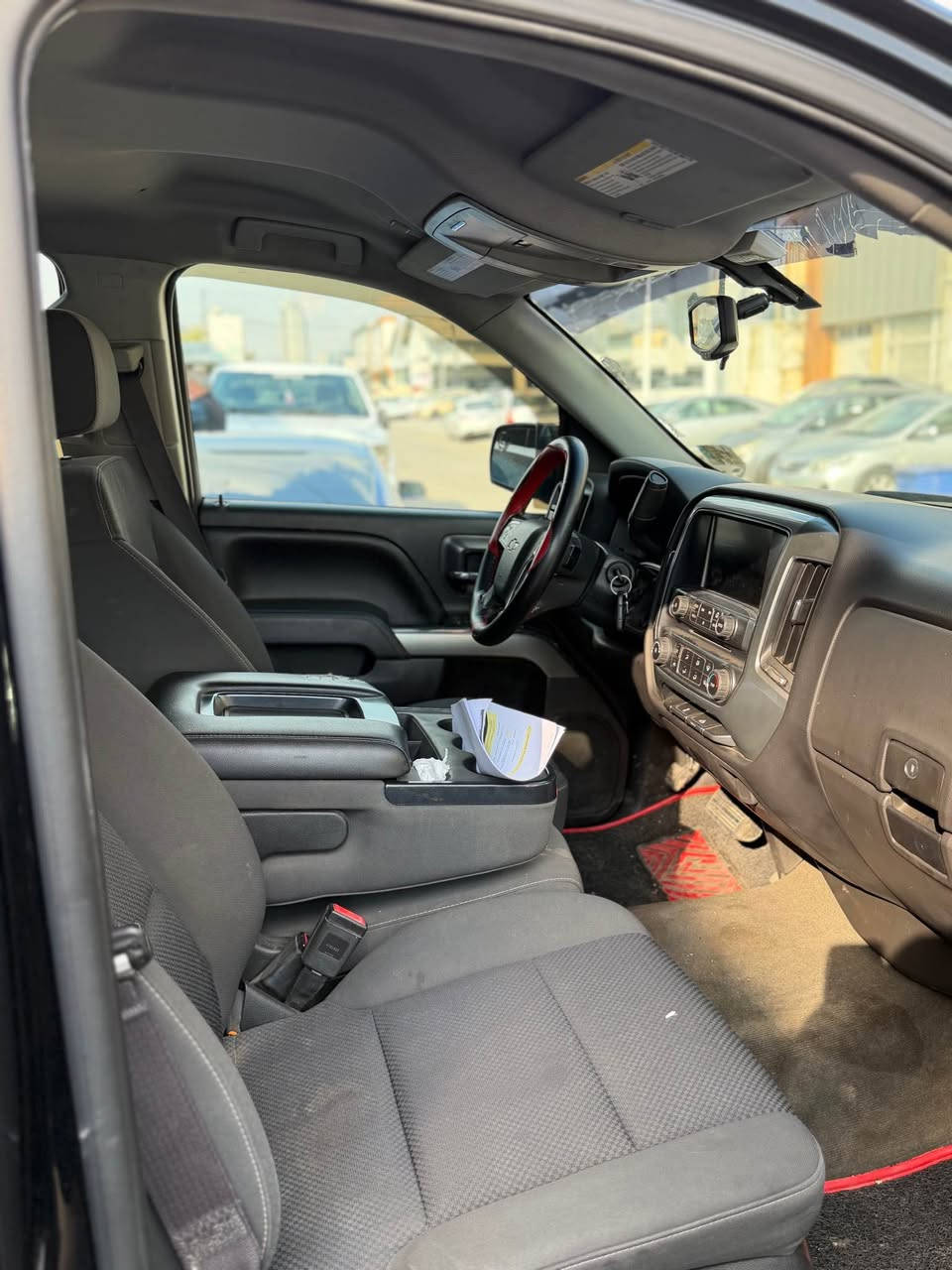 //Chevrolet Silverado//سلفرادو 
محرك ٨ سلندر مرغوب
2017 كفاله عامه ماشية 95 الف 
كامره امامي خلفي 
سيارة مكفول كفاله عامه 
تخم تاير جديد 
دهن هيدروليك كير جديد 
السياره مابيها نقص ابد 
مكان 🚘 اربيل 
سحر ١٩٥ بيها مجال 💸
*********** واتساب 📞 أربيل, العراق
