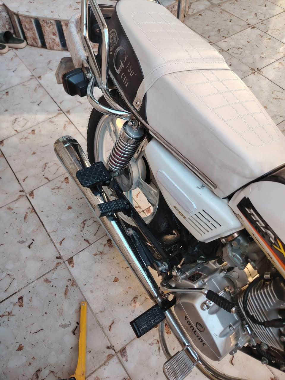 السلام عليكم سيفان ٢٣ مكفوله للبيع السعر 610بيها مجال بعقوبه شارع خريسان اتصل ***********
