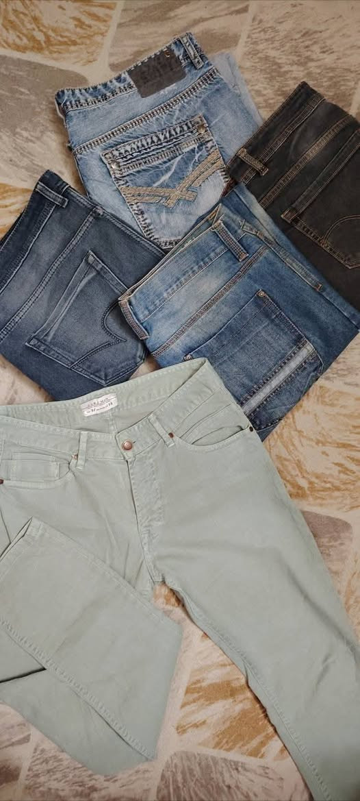 بناطير جينز شبابي باله أوربي جدا نظيفات 👌👌 العدد 52 قطعه...
ابيعهم شلعه الي يريدهم شلعه يراسلني خاص... إشارة الأصدقاء


**إذا كنت صاحب هذا الإعلان وتريد حذفه لأي سبب، رجاءا أرسل رسالة إلى الدعم الفني**