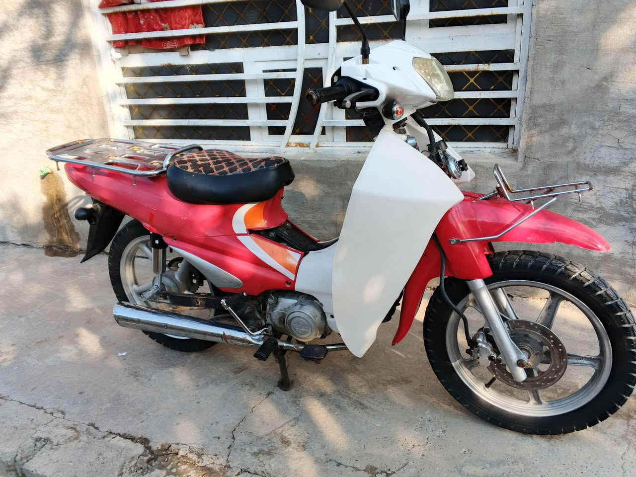 سرفيز لبيع يحتاجله ترتيبات مكينه كير كفرات جدد شغال كامل سلف هندر مكاني بلد اتصل ودلل السعر ٤٥٠بيه مجال للشراي ***********
