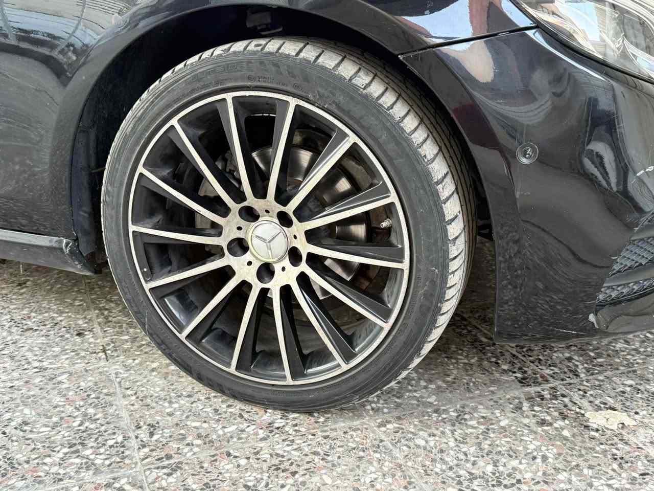 السلام عليكم
مارسيدس E200 موديل 2018 لون اسود داخل مشمشي للبيع فقط
وارد خليجي كلين بدون صبغ وحادث
رادار وحساسات
محرك 2000
ماشيه ١٦٠ كيلو
للاستفسار ***********
