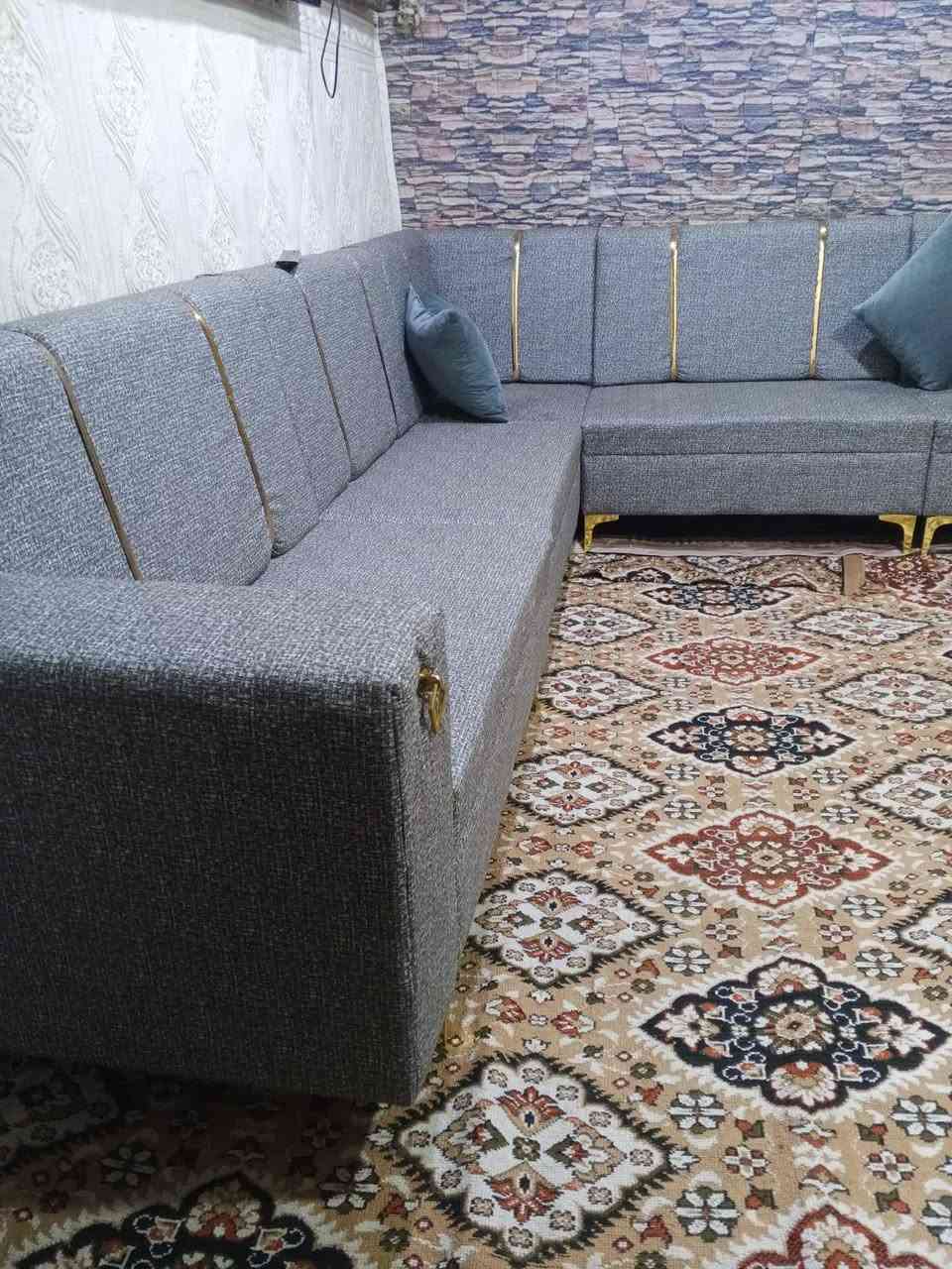 تخم ديوان 6 قطع 11 نفرات تفصال مامستخدم ولا دقيقه خشب لوك سفنج بلوك كلش قوي قماش كتان 300 بي مجال قليل الي يريده يراسلني توصيل موجود @الجميع


**إذا كنت صاحب هذا الإعلان وتريد حذفه لأي سبب، رجاءا أرسل رسالة إلى الدعم الفني**