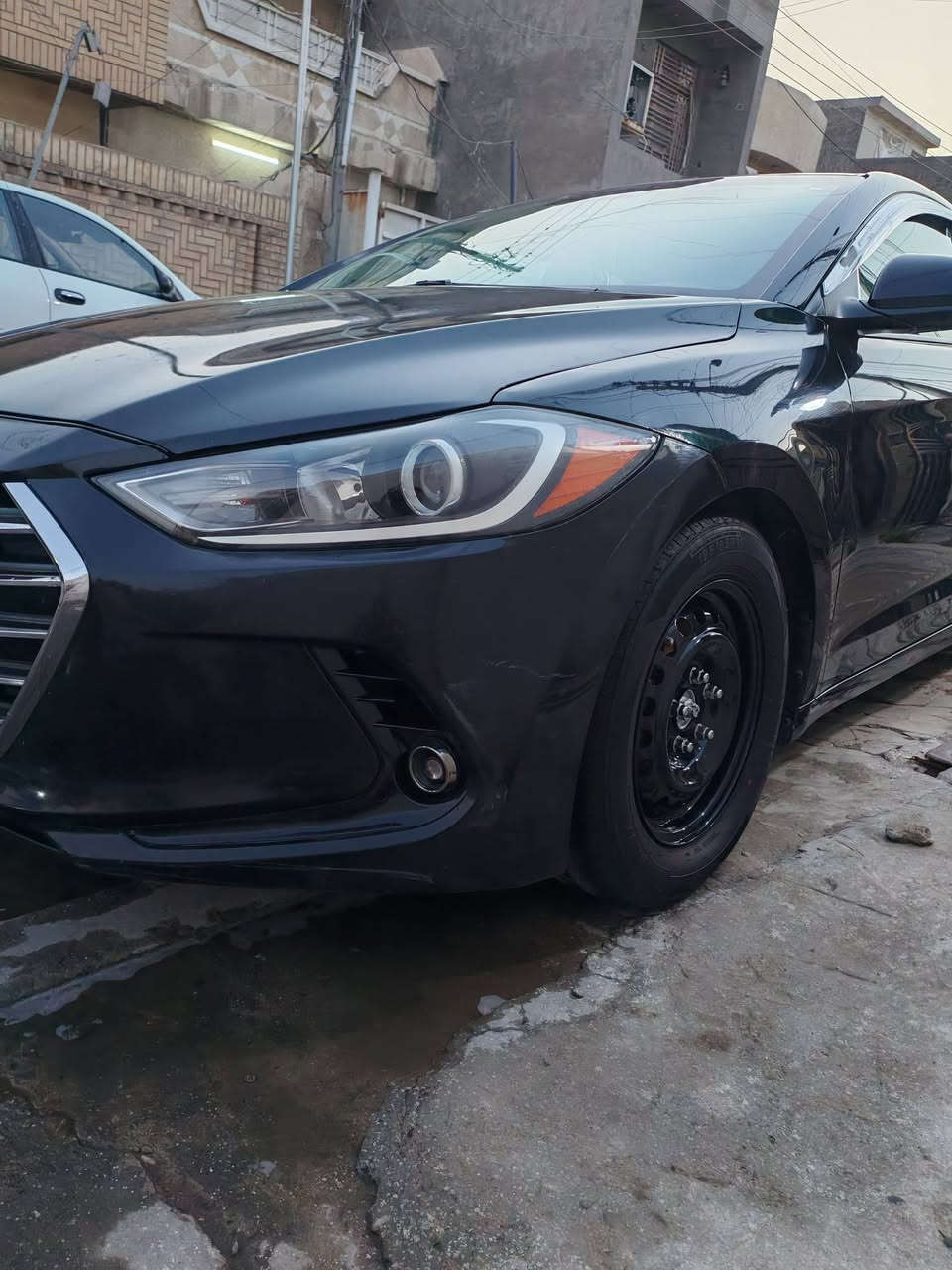 النترا امريكي 2017 SE
رقم  مميز اربيل بأسمي
محرك 2000 دوش
حادثهه بنيد فقط باقي سيارة مكفوله صور الحادث موجوده بصور
كير محرك مكفول
صدر امامي خلفي نضيف
تخم تاير جديد
تبريد تدفئه شغال
سيارة جاهزة مابيهه اي نقص
نضافه داخل خارج فول
السعر 122 وبيهه مجال
عنواني بغداد حي الإعلام
لتواصل واتس اب
 ***********
