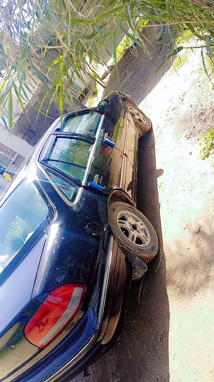 سلام عليكم  برنس 96مسكر كير ومحرك مكفول رقم بغداد  تبريد شغال   سعر 40وبيهه مجال   ***********
