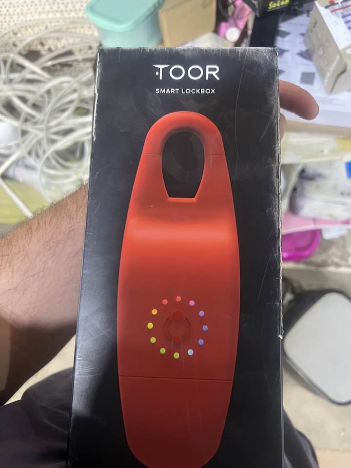 السلام عليكم اخوان هاذ قفل مال باب ذكي.  يربط بتطبيق خاص. وسعره جداً غالي بل عراق.   حته ما اعرفله هاذ مزاد  اعله سعر ابيع.   وزنه كلش ثقيل والله


**إذا كنت صاحب هذا الإعلان وتريد حذفه لأي سبب، رجاءا أرسل رسالة إلى الدعم الفني**