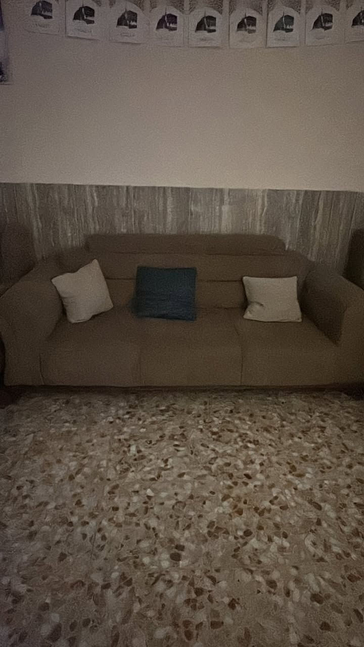 من رخصت المشرفين على الكروب عندي تخم عشر مقاعد مع الطبله نظيف جدا أريده ٦٠٠قفل


**إذا كنت صاحب هذا الإعلان وتريد حذفه لأي سبب، رجاءا أرسل رسالة إلى الدعم الفني**