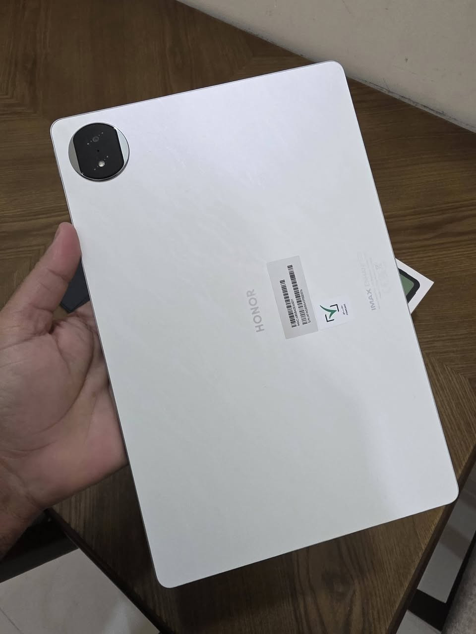 تابلت اونر ماجك باد 12.3 oled 256 نضافه 100% استعمال اقل الاسبوعين جديد بمعنى الكلمه كامل ملحقاته وياه الكيبورد و القلم و الكارتون و الشاحنه للبيع فقط سعره ٧٥٠ الف مكاني الكرادة ***********
