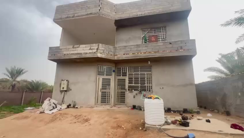 دونم للبيع يحتوي على دارين في منطقة الدخانية قرب إذاعة كربلاء للاستفسار ***********
