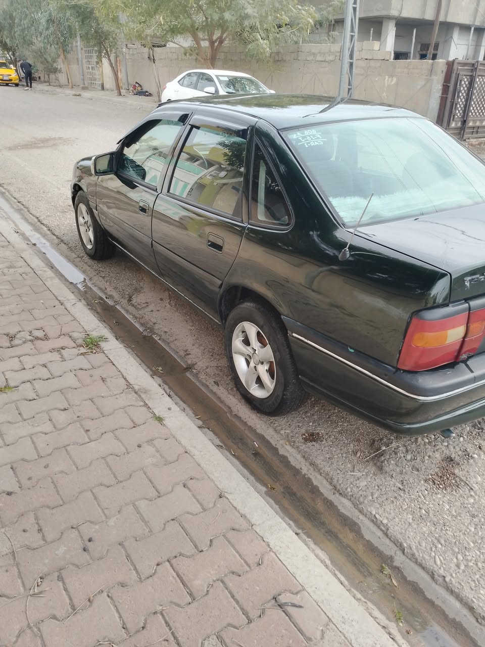 سلام عليكم اخوان عندي فكتره 18كير اوتماتيك موديل 92 لون زيتوني مصبوغه عام جماليه بدون ضربه سنويه لحد 29 رقم سليمانيه دولي كهربائيات كلها شغاله الغرفة علئ وضع الشركه صدر تايرات شرط مامقدمين علئ دفتر بانزين معمره بس هلالات
العنوان كركوك حي المعلمين 
سعر 47 وبي مجال الي مو شراي لا تعبني ولا اتعبك ***********
