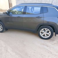 السياره للبيع جديده جيب كومباس السعر 150 ورقه وبيها مجال رقم التلفون 0...