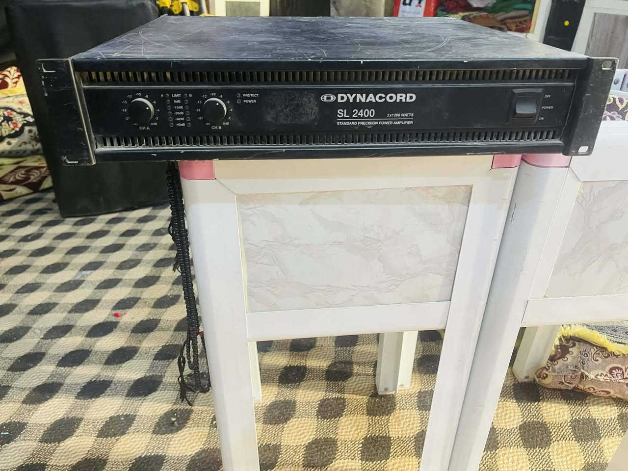 اللهم صل على محمد وال محمد
سماعات عدد 10 AV امتياز درجه اولى 
نضافه 95‎%‎
سماعات خير من الله تعال افحص واسمع صوتهن يخبل
إذا مايعجبك عوفهن
بورات داينكورد الاصلي. عدد 2 استخدام قليل 
مكاني الديوانيه طريق ديوانيه نجف
رقم الموبايل ***********
