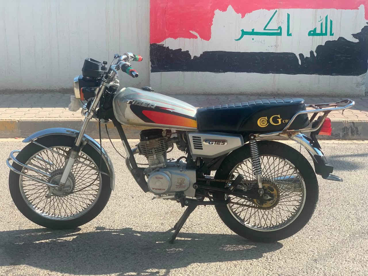 سلام عليكم عندي ماطور تايكر موديل 2019شرط لاصرف ولابخار ولاصوت كهربائيات شغال شلعة فول اي عيب مابي سعر 350بي مجال عنوان كركوك رقم ***********بي واتساب
