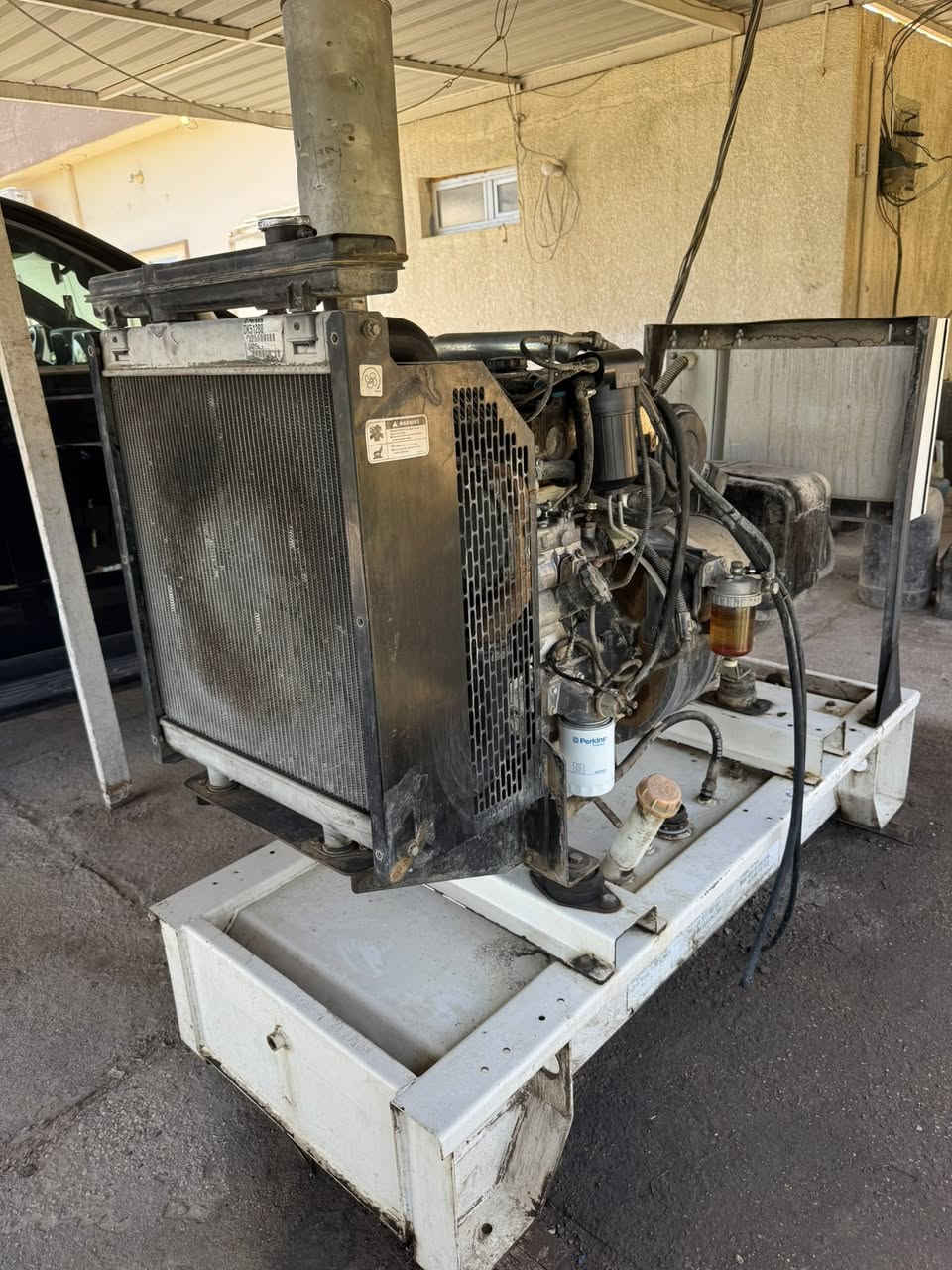 بيركنز للبيع 
محرك 3 بستم سوبر 
راس توليد 45 KV
منظومة تشغيل واطفاء تلقائي 
جاهزة من كلشي مابيها اي نقص 
مكانها / بابل_ الاسكندرية 
***********
