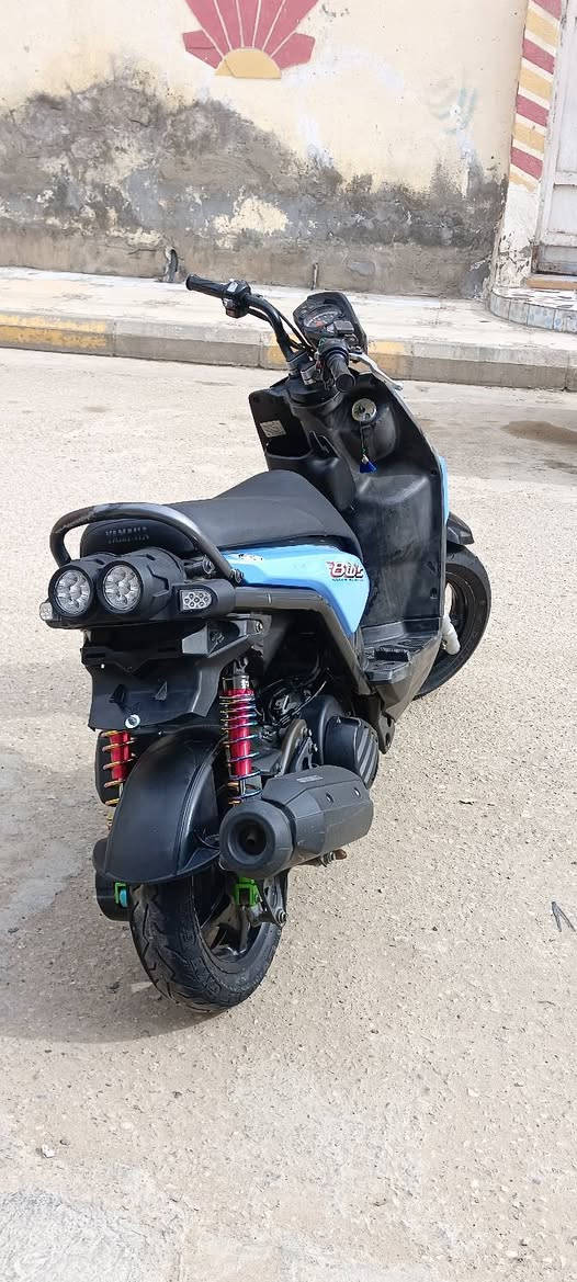 السلام عليكم ورحمة سكنس جبلي لون مميز بحري🌊

مكفوله من مكينه من كهربائيات من كفر ختم واحد من وصل من كلشي جاهزه ما مبدل بيه برغي عدا الدبل الخلفي اصلي حاويه طالعه قبل رمضان اقل شهر سعر 1400 وبيه مجال وذا مراوس بوليس فله نضيف وينطي فرق ناصريه مركز ***********
