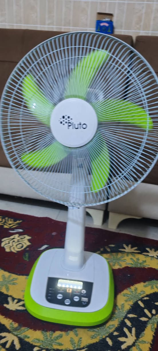 مروحة كهرباء وشحن صناعة أمريكية مستعمله سعره ٣٥ الف وبيه مجال العنوان كوت الأنوار ***********
